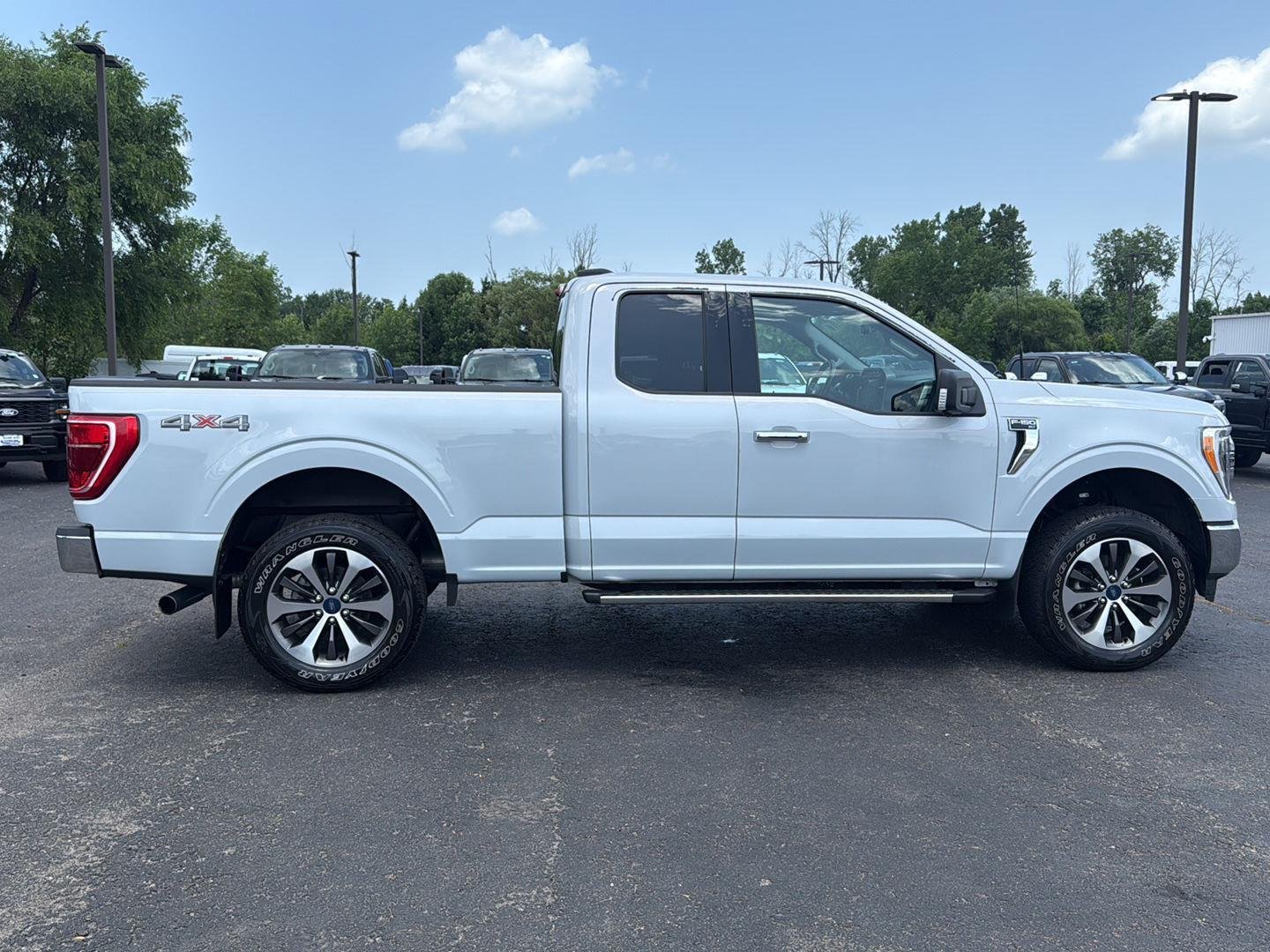 Used 2021 Space White Ford XLT image 21