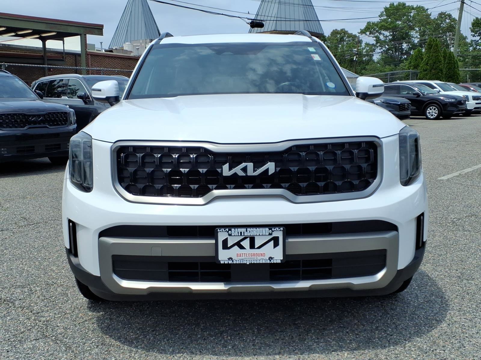 Used 2023 Glacial White Pearl Kia EX X-Line image 2