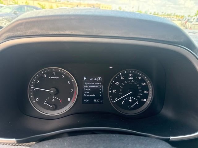 Used 2021 White Hyundai SE image 14