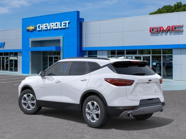 New 2026 Summit White Chevrolet 2LT image 3
