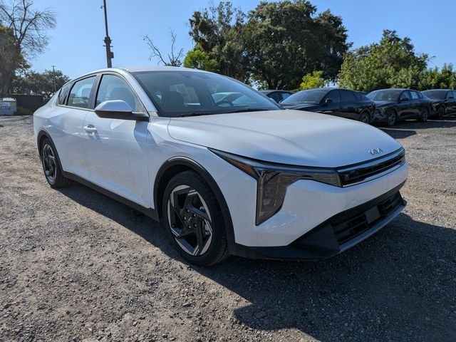 New 2026 Snow White Pearl Kia EX image 6