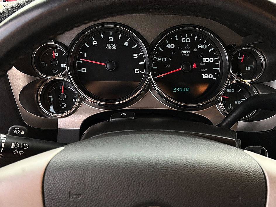 Used 2010 Sheer Silver Metallic Chevrolet LT image 13