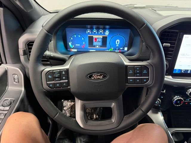New 2026 Carbonized Gray Metallic Ford XLT image 32
