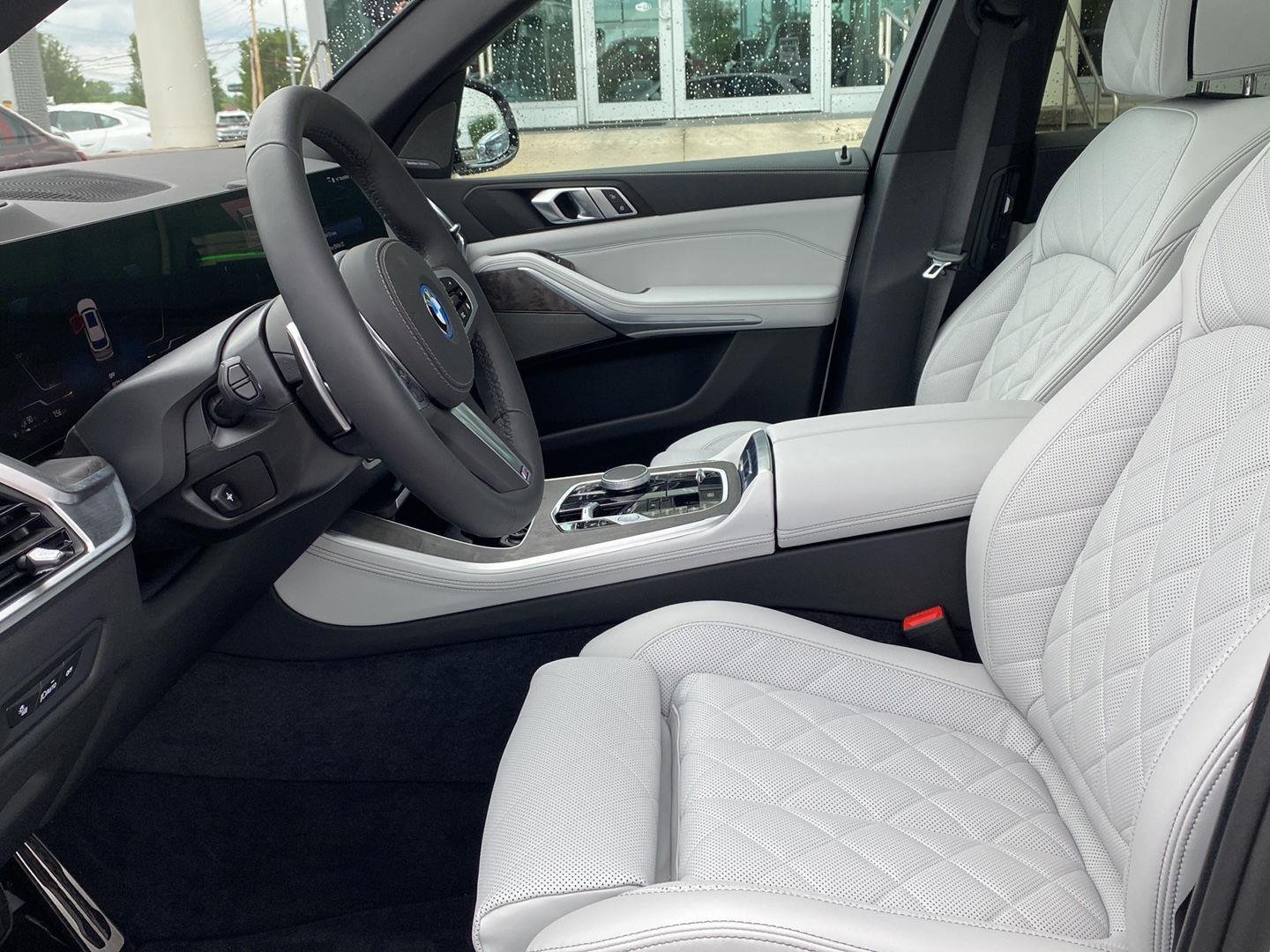 Used 2026 Mineral White Metallic BMW xDrive50e image 6