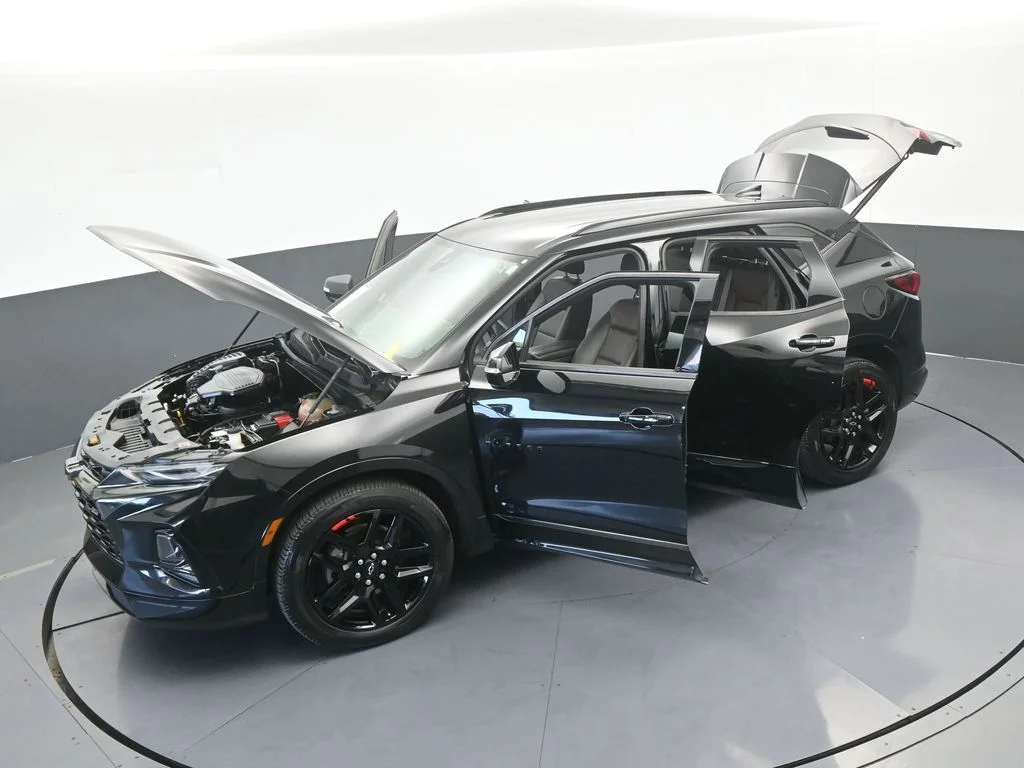 Used 2020 Black Chevrolet RS image 80