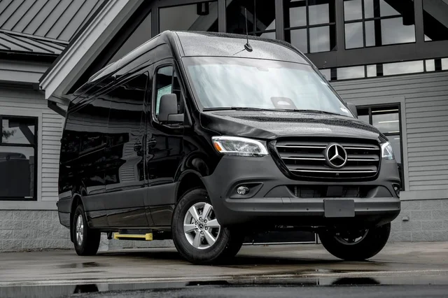 2026 Mercedes-Benz Sprinter 2500 Passenger 170 WB