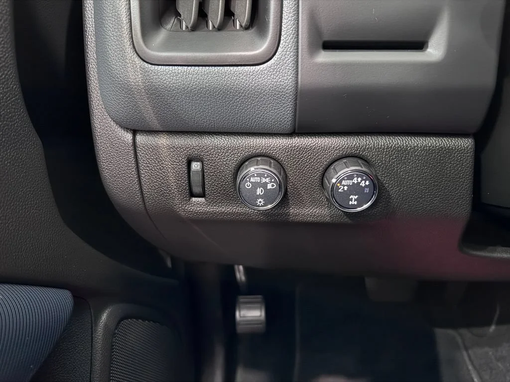 2022 Chevrolet Colorado Z71 - Photo 24