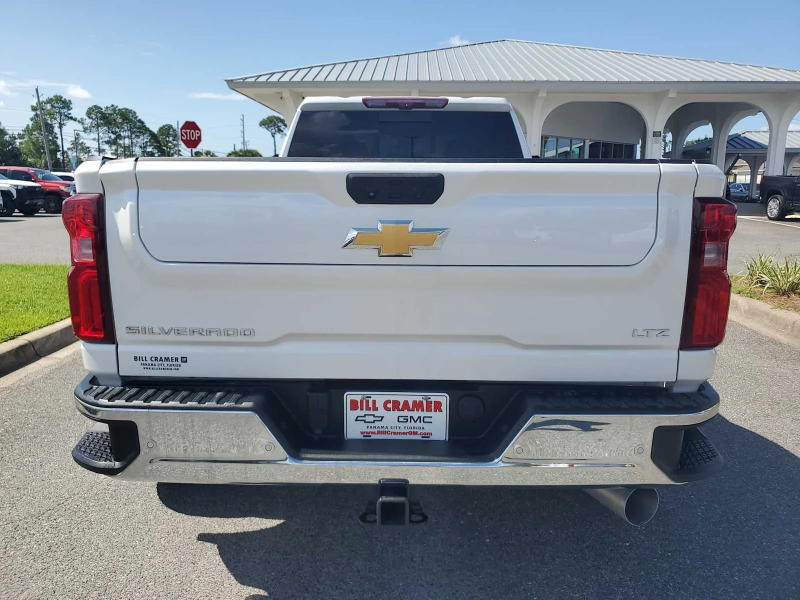Used 2024 Iridescent Pearl Tricoat Chevrolet LTZ DRW image 5
