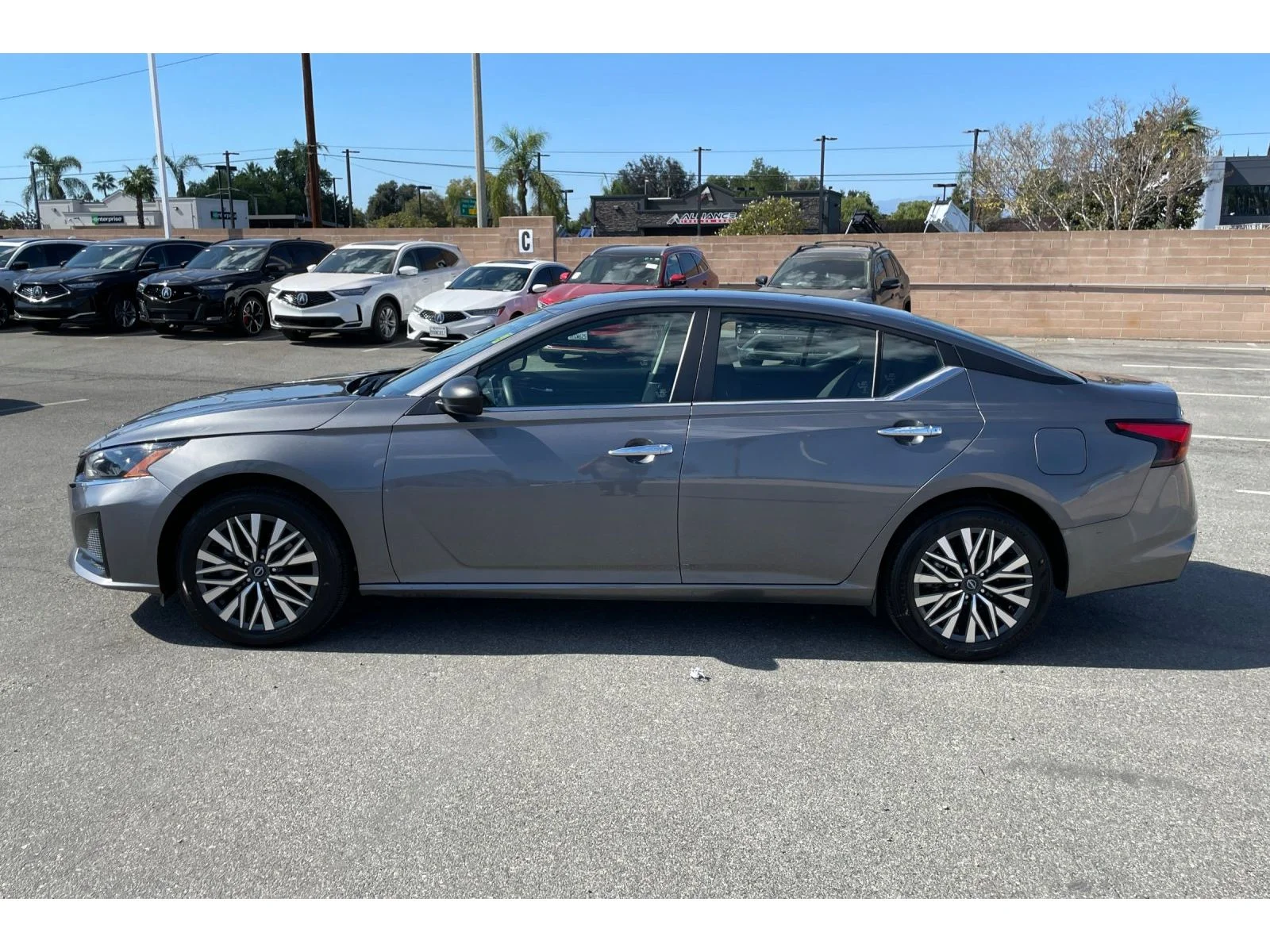 Used 2024 Gun Metallic Nissan 2.5 SV image 2