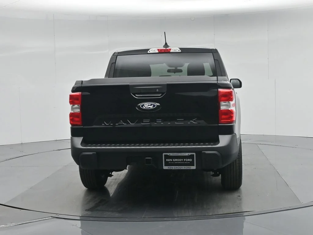 New 2026 Black Ford XLT image 29