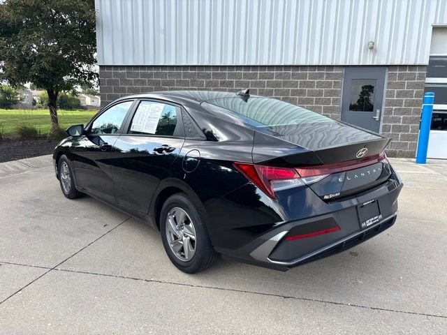 Certified Used 2024 Black Hyundai SE image 8