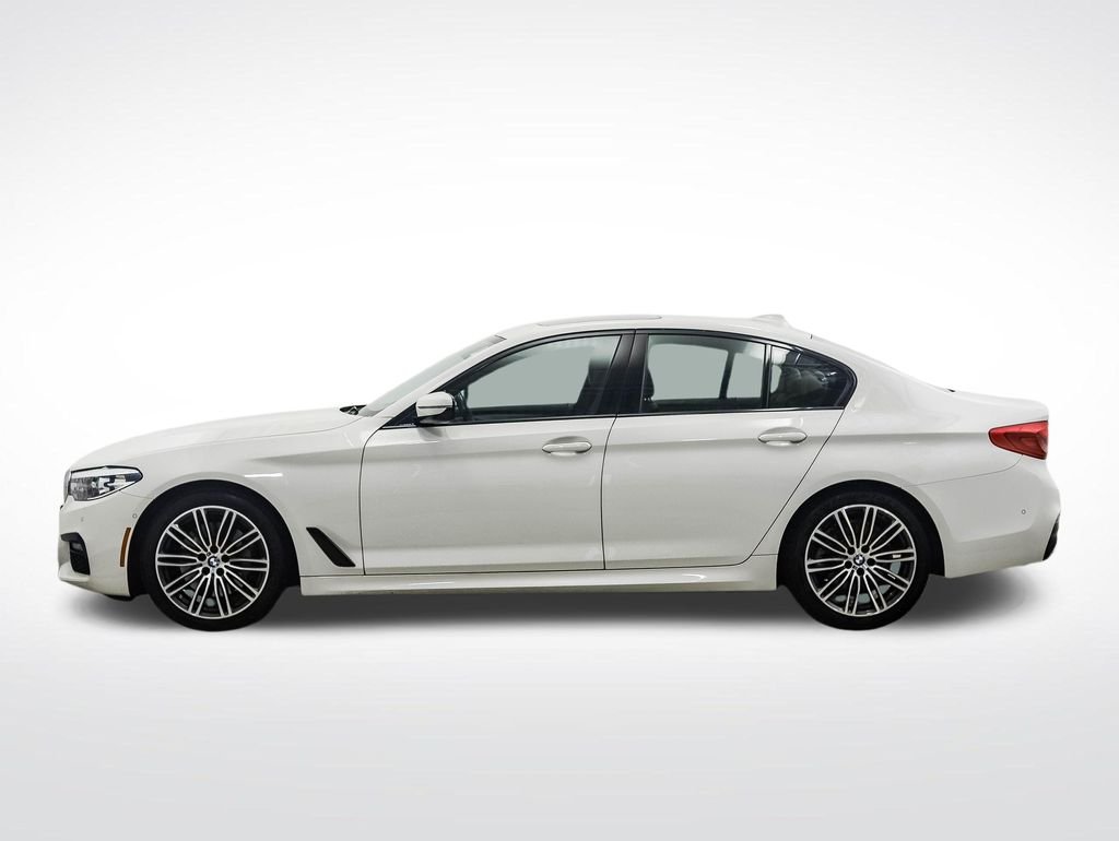 Used 2019 Alpine White BMW 530i xDrive image 2