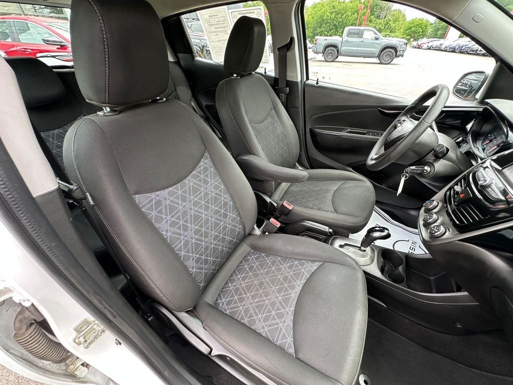 Used 2020 White Chevrolet 1LT image 21