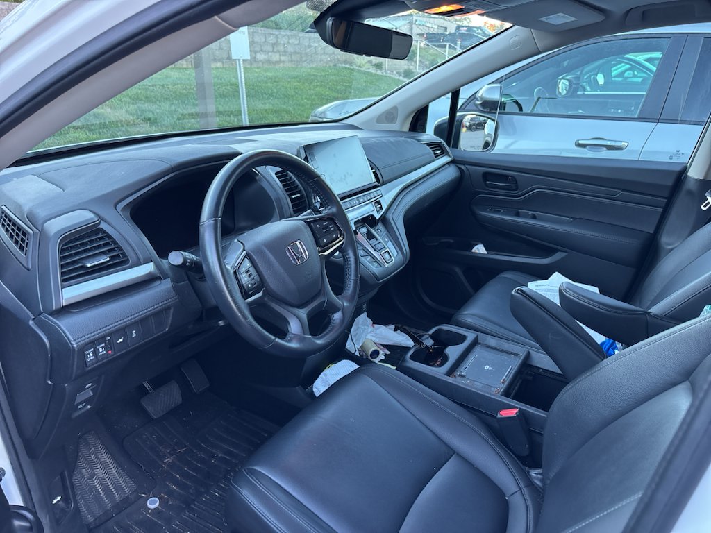 Used 2025 White Honda EX-L image 6