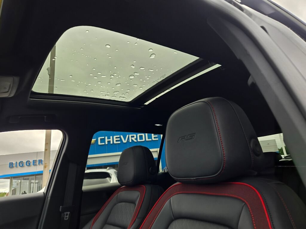 New 2027 Mosaic Black Metallic Chevrolet RS image 20
