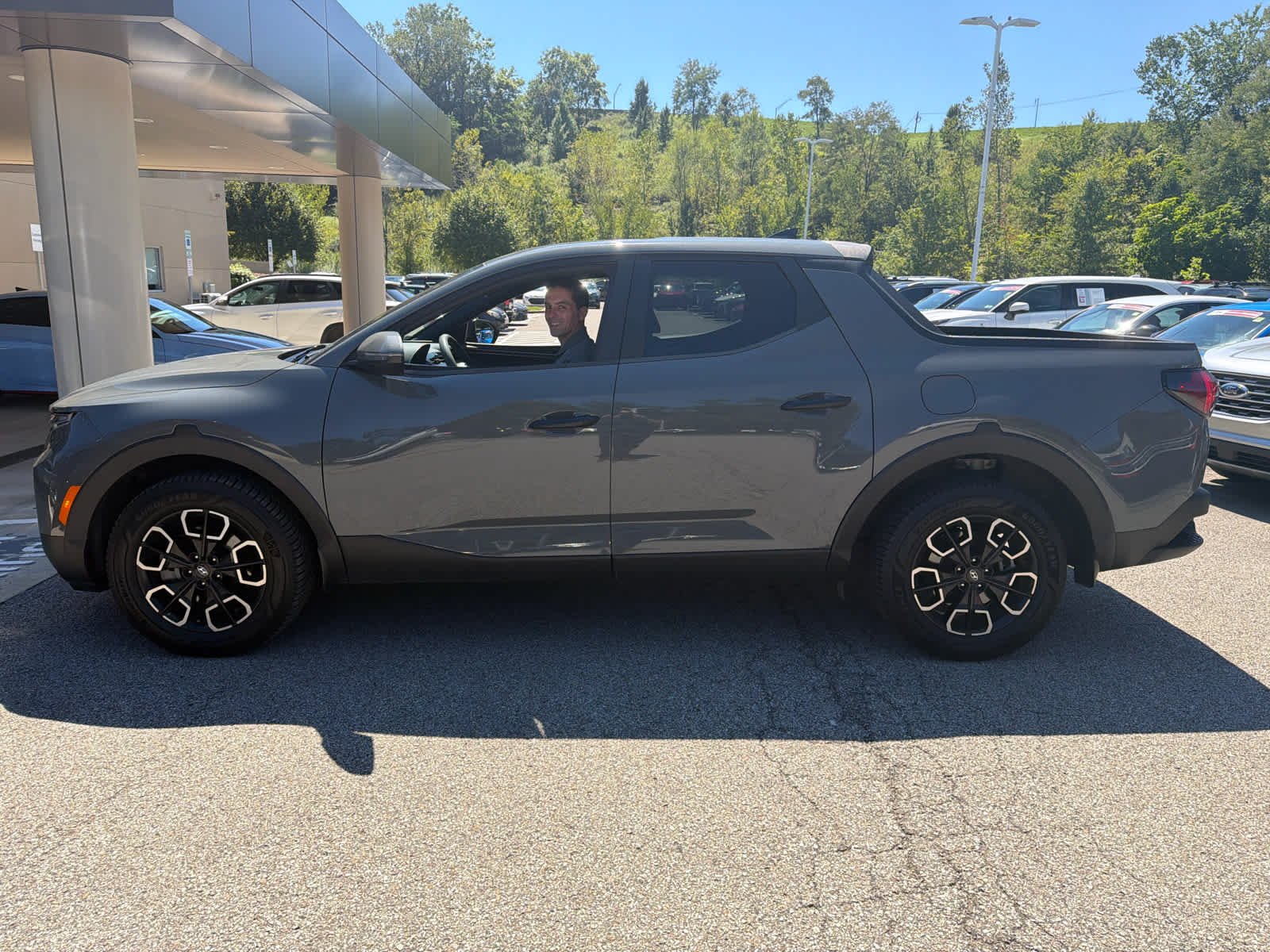 Certified Used 2022 Hampton Gray Hyundai SEL image 4