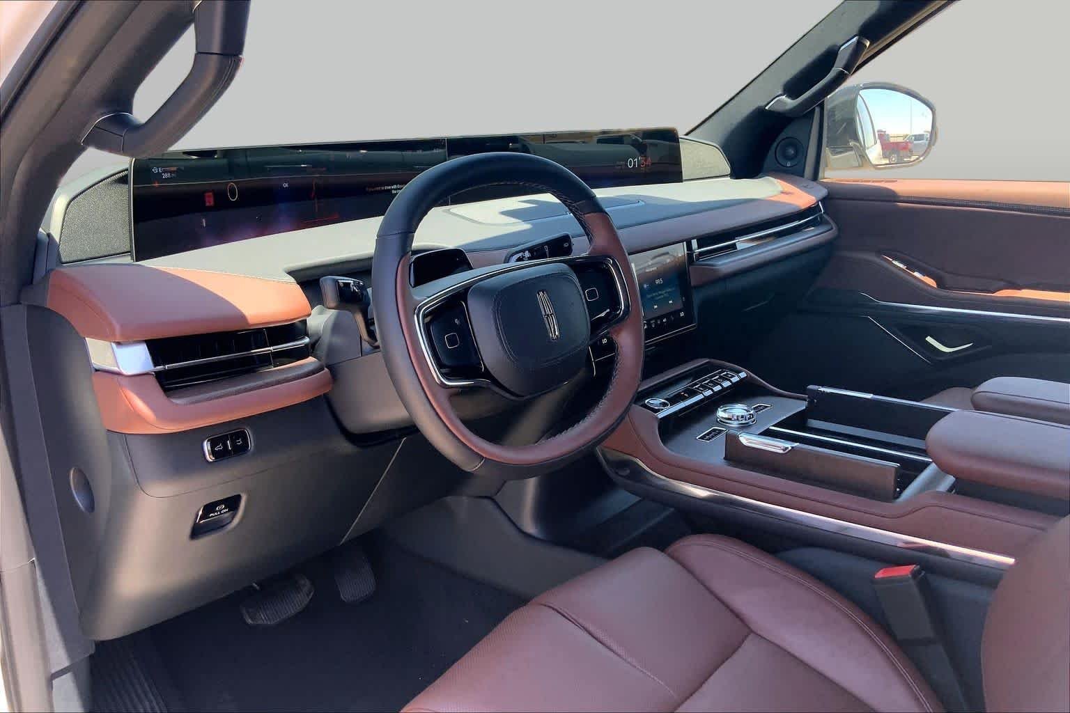 New 2026 Pristine White Metallic Tri-Coat Lincoln Reserve image 8