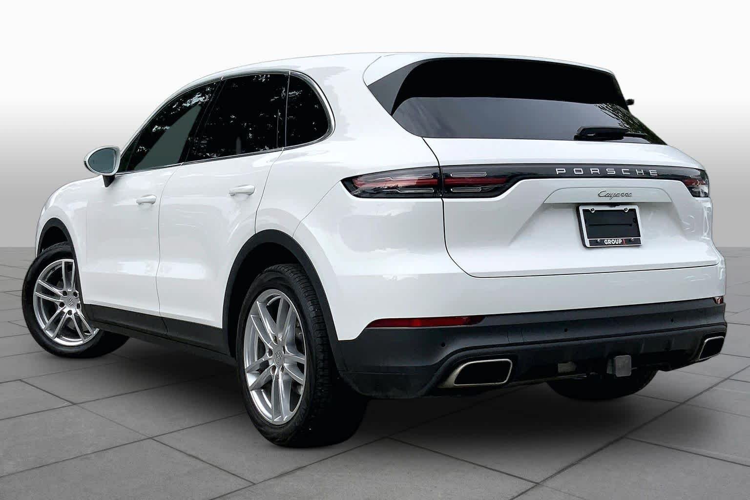 Used 2023  Porsche  image 12