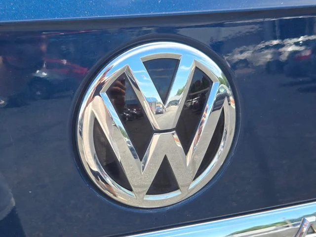 Used 2019 Blue Volkswagen 3.6L V6 SE image 34
