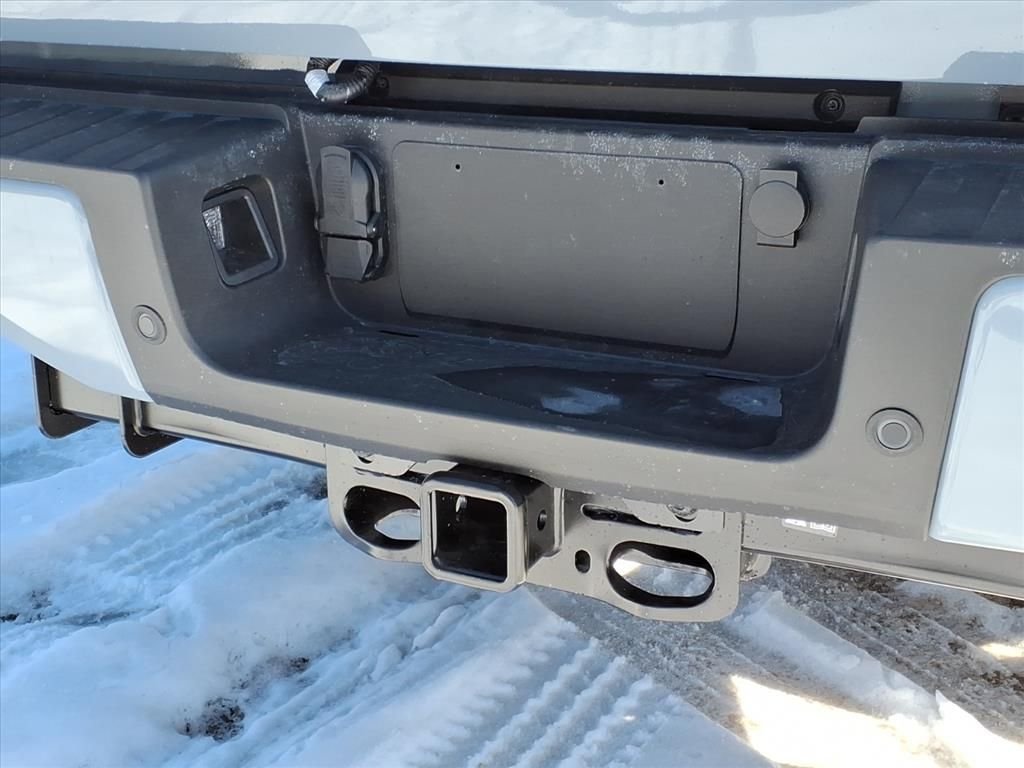 New 2026 Glacier Gray Metallic Tri-Coat Ford F-350® Platinum® image 7