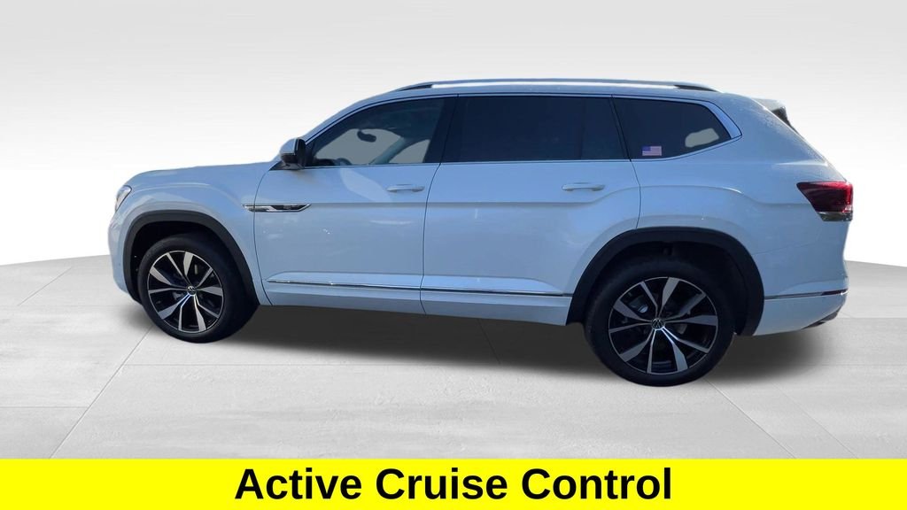 Used 2025 Opal White Pearl Volkswagen 2.0T SEL Premium R-Line image 9