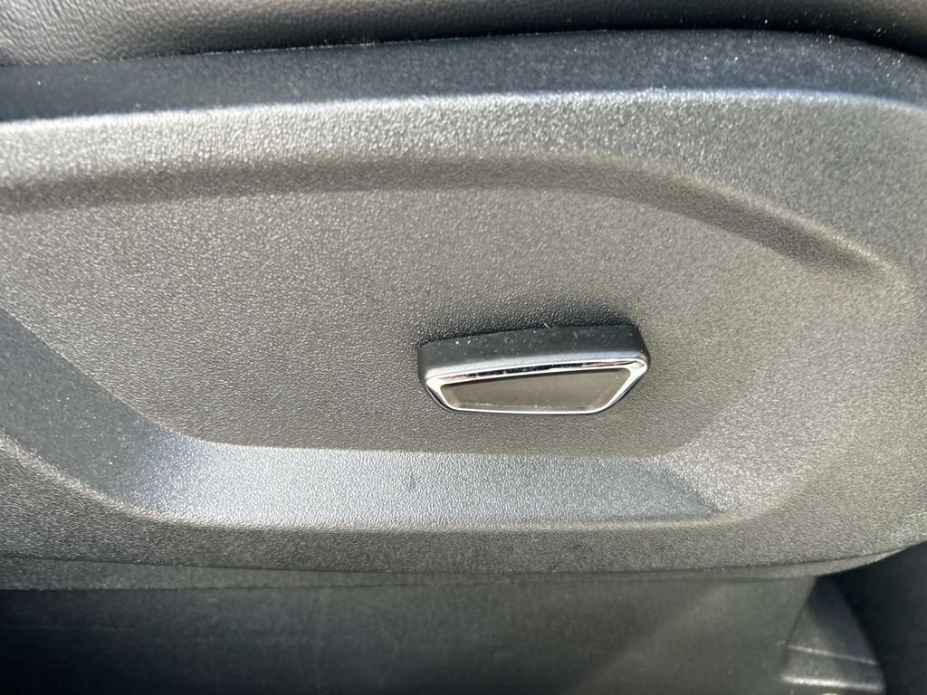 Used 2016 Ingot Silver Ford SEL image 25