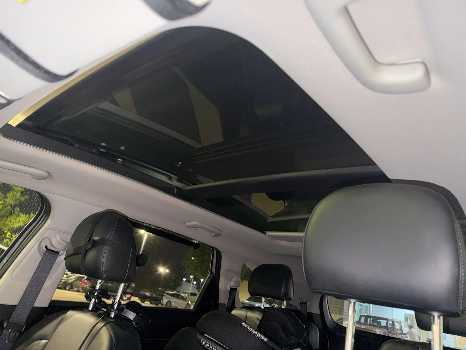 Used 2022 Gray Kia EX image 6