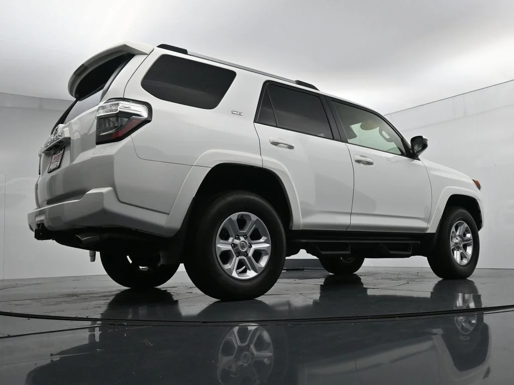 Used 2023 White Toyota SR5 image 33