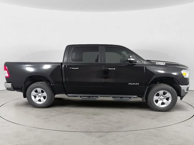 Used 2019 Diamond Black Ram Big Horn/Lone Star image 6