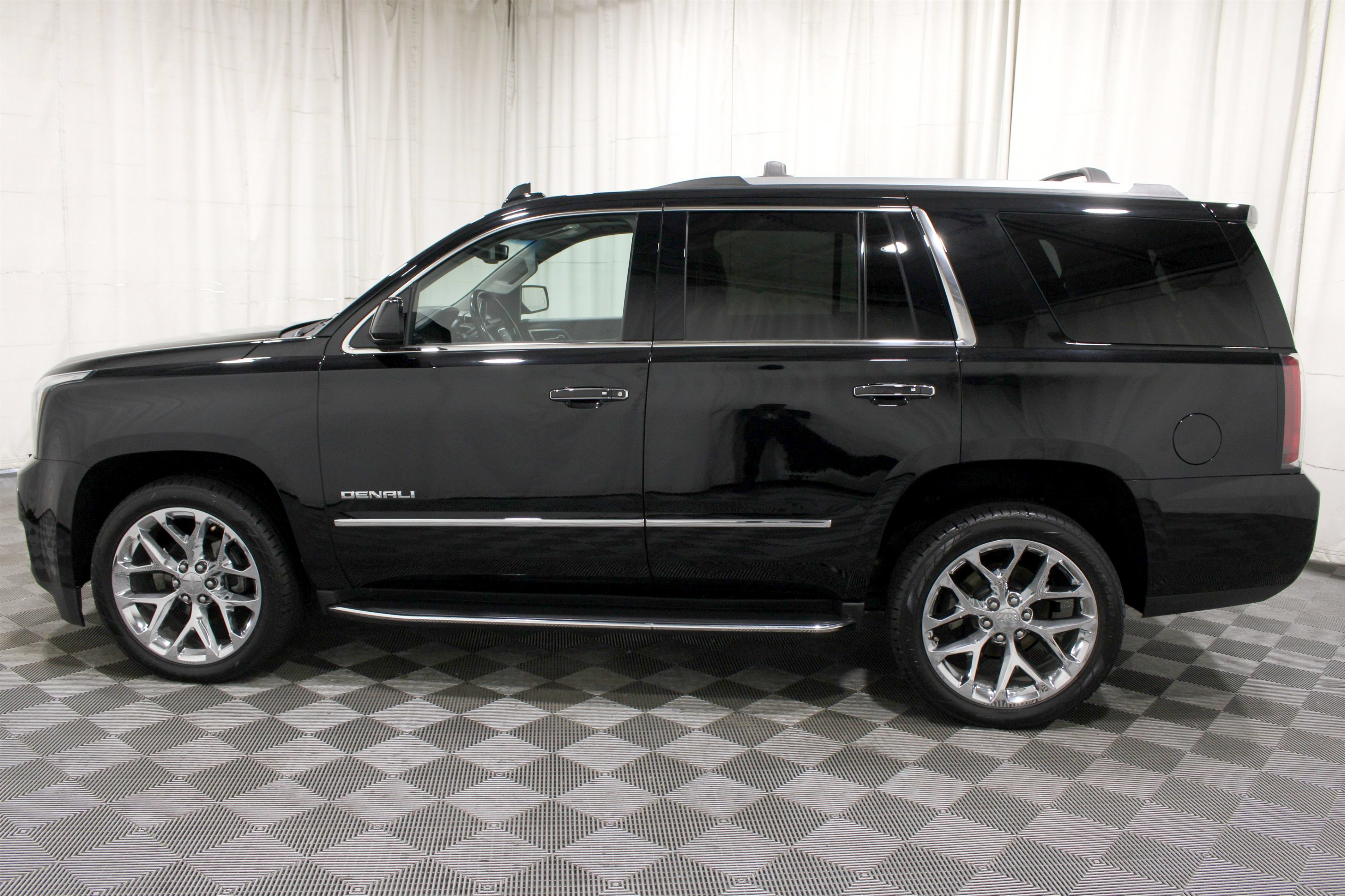 Used 2018 Onyx Black GMC Denali image 38