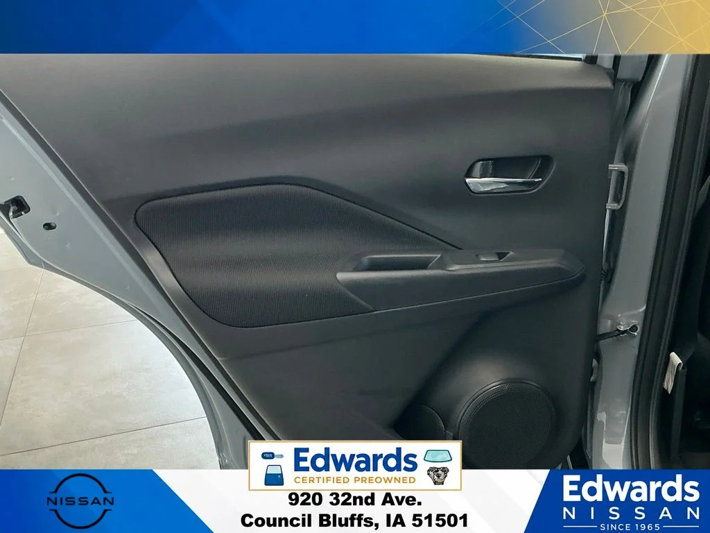 Used 2024 Gray Nissan SV image 12