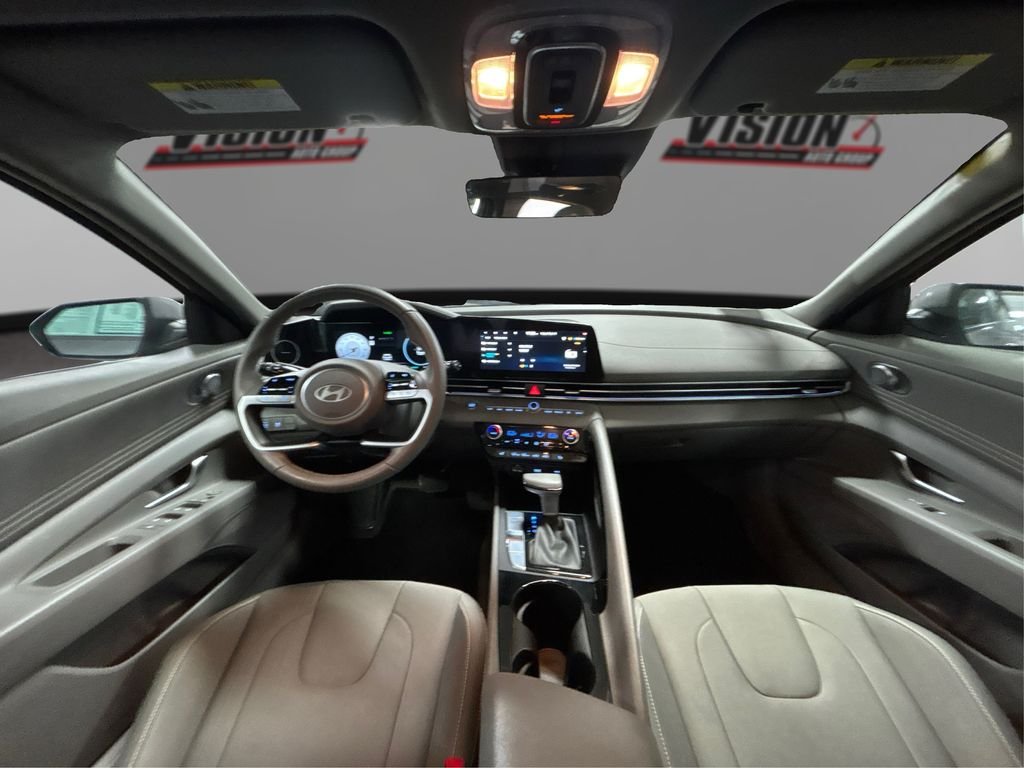 2025 Hyundai Elantra SEL - Photo 25