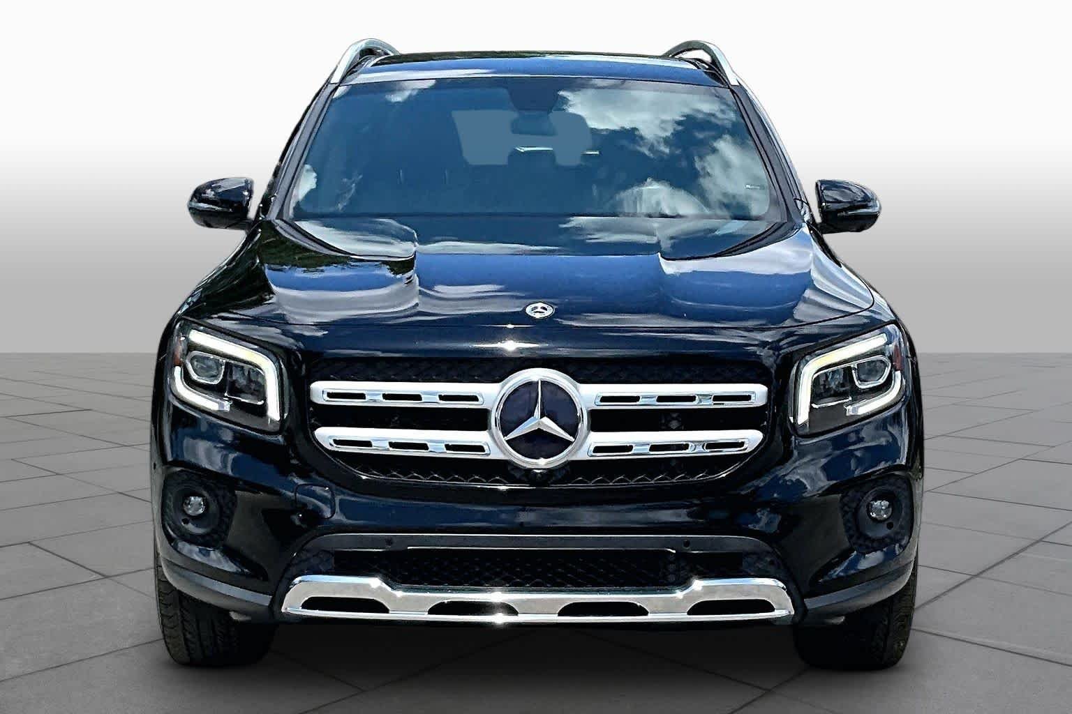 Used 2023 Night Black Mercedes-Benz GLB 250 image 4