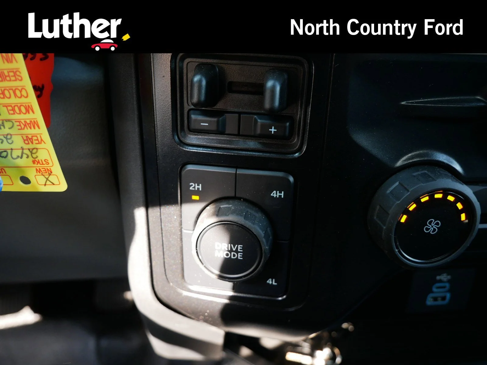 New 2024 Oxford White Ford F-450® XL image 30