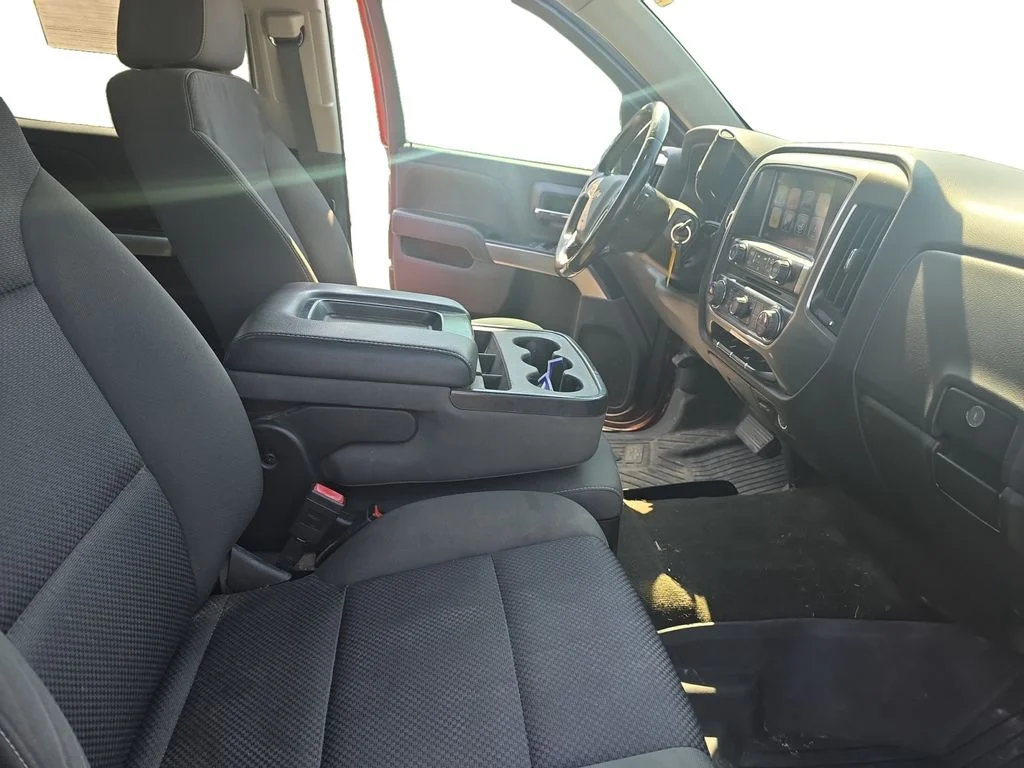 Used 2018 Cajun Red Tintcoat Chevrolet LT image 24