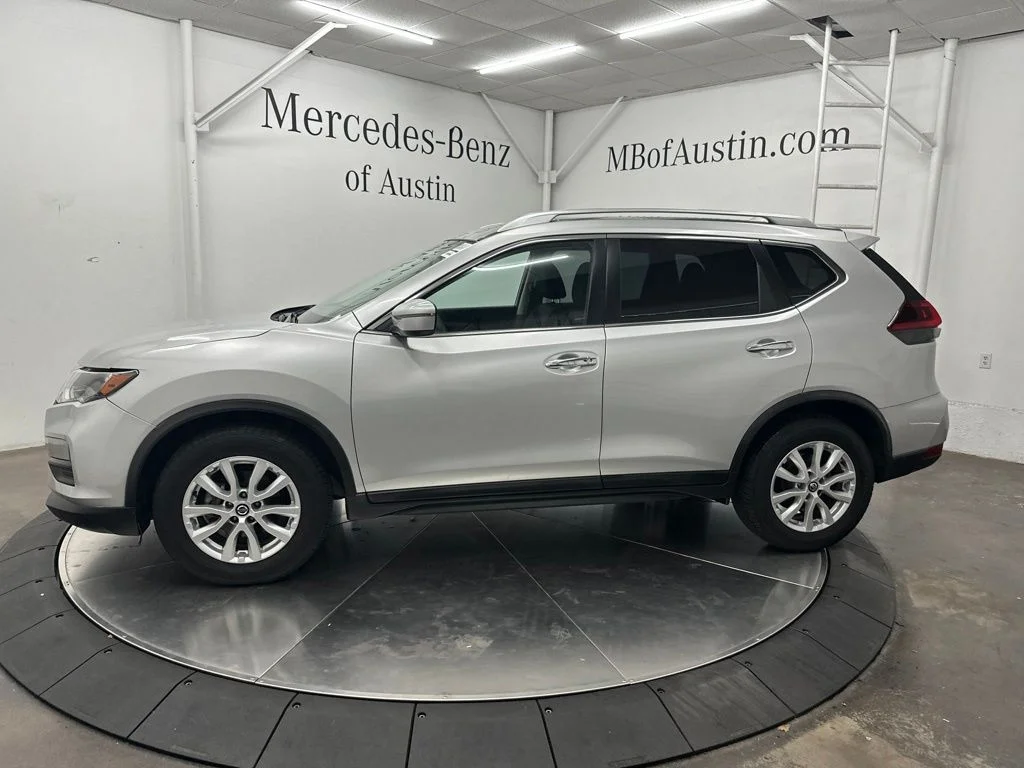 Used 2018 Silver Nissan SV image 4
