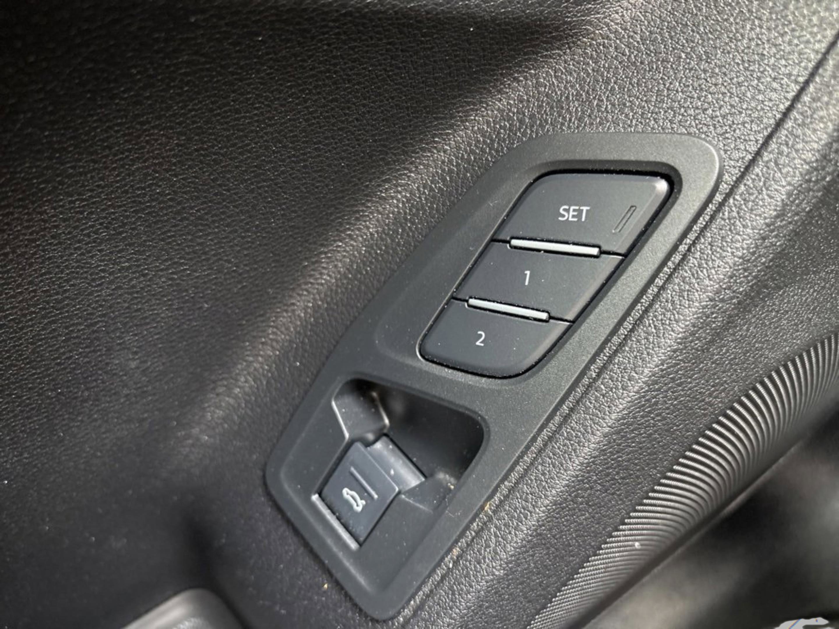 Used 2024 Black Audi S line Premium image 39