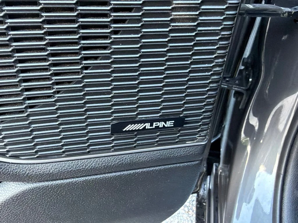 Used 2021 Gray Jeep Limited image 22