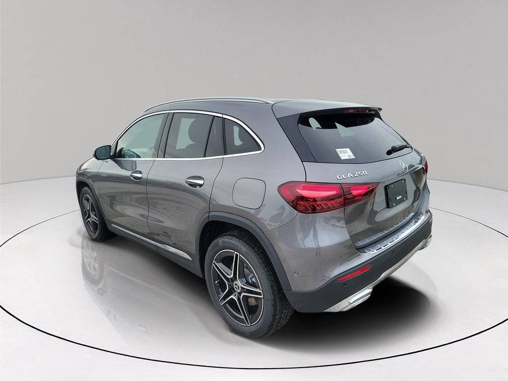 New 2026 Mountain Grey Metallic Mercedes-Benz GLA 250 image 4