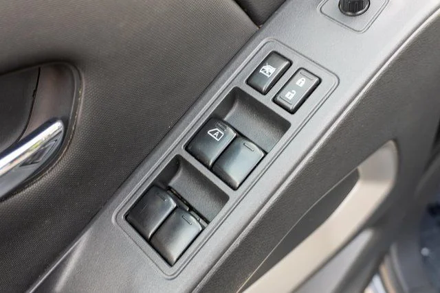 Used 2023 Gray Nissan SV image 18