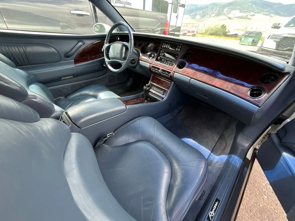 Used 1996  Buick Base image 14