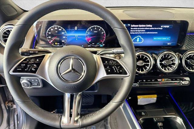 New 2026 Mountain Grey Metallic Mercedes-Benz GLB 250 image 41