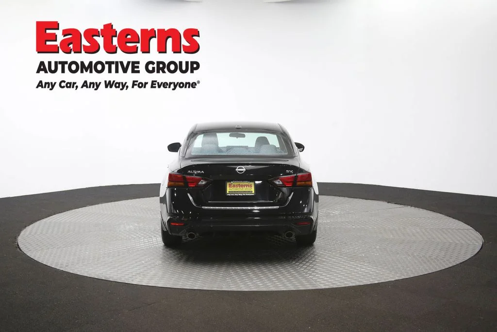 Used 2023 Black Nissan 2.5 SV image 37