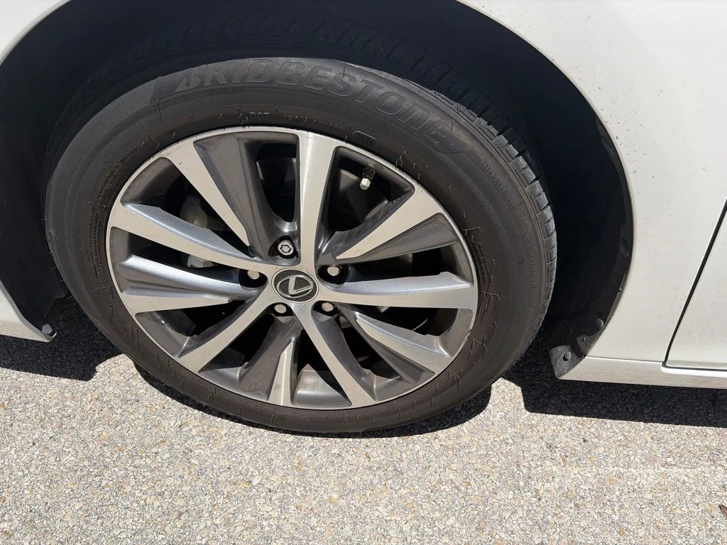Certified Used 2020 White Lexus 350 image 13