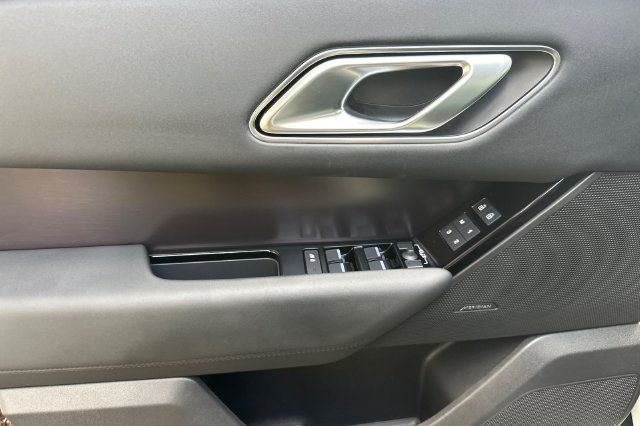 Certified Used 2026 White Land Rover Dynamic SE image 10