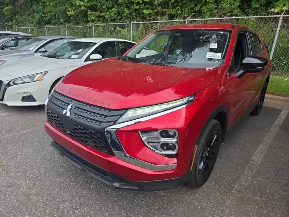 Used 2025 Red Diamond Mitsubishi LE image 2