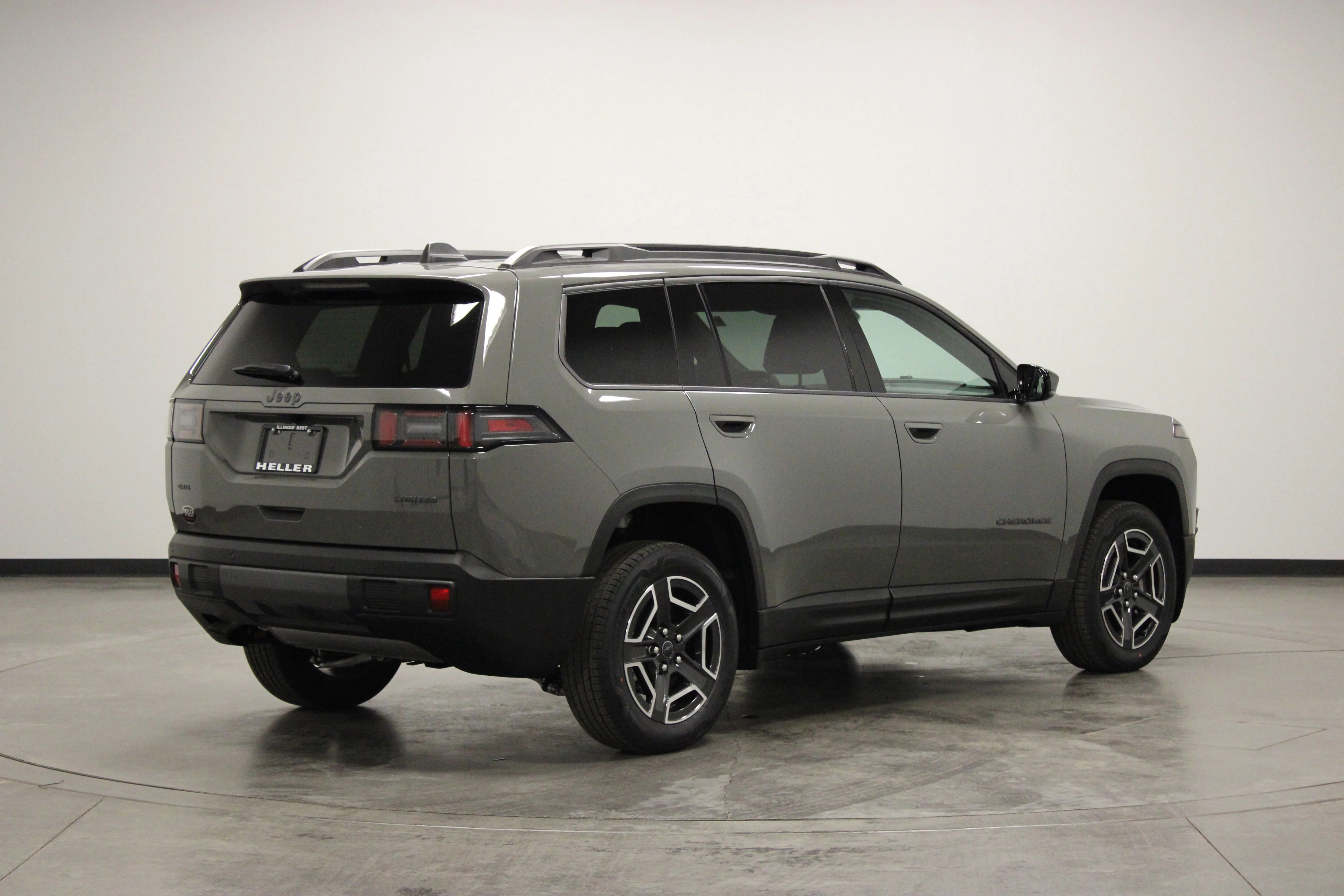 New 2026 Sting-Gray Clear-Coat Exterior Paint Jeep Limited image 8
