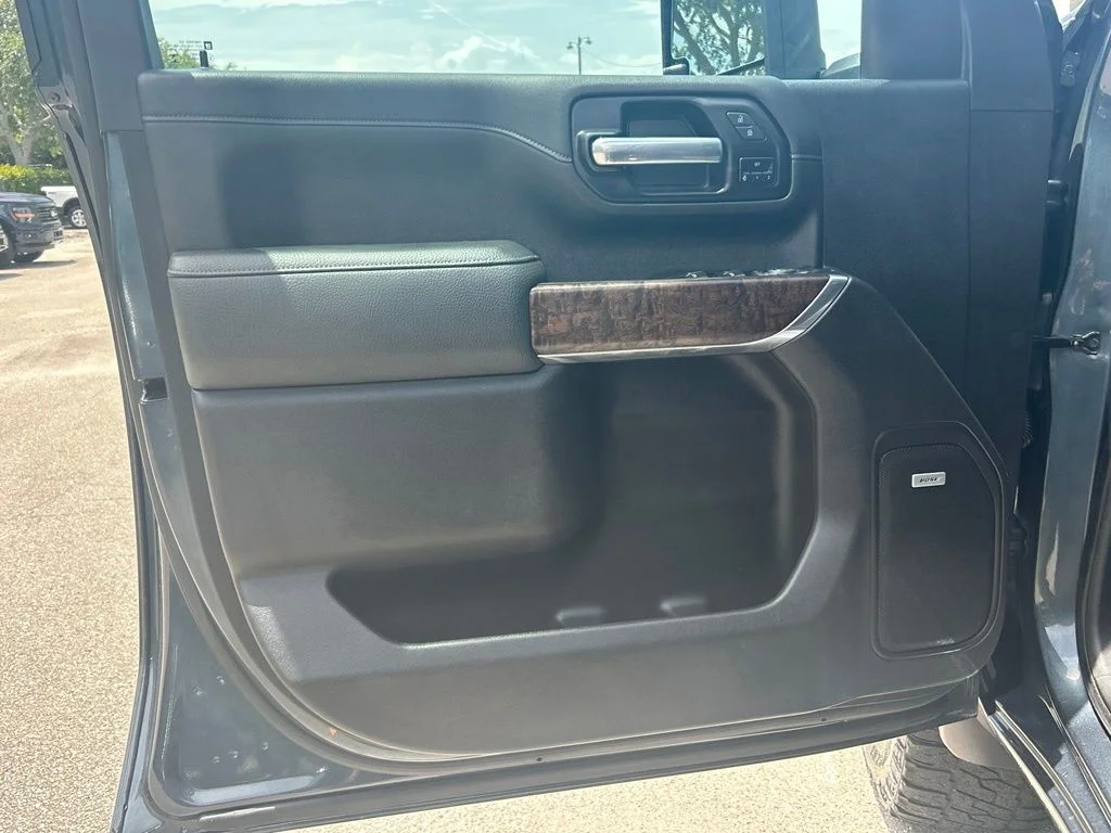 Used 2020 Dark Sky Metallic GMC Denali image 37