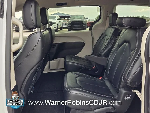 Used 2023 White Chrysler Touring L image 6