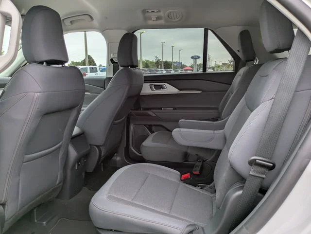 New 2026 Star White Metallic Tri-Coat Ford Active image 14